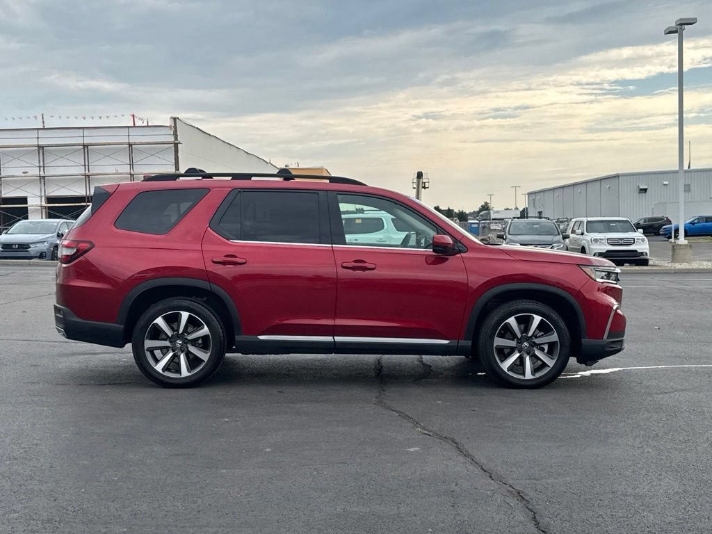 Certified 2025 Honda Pilot Elite image 8
