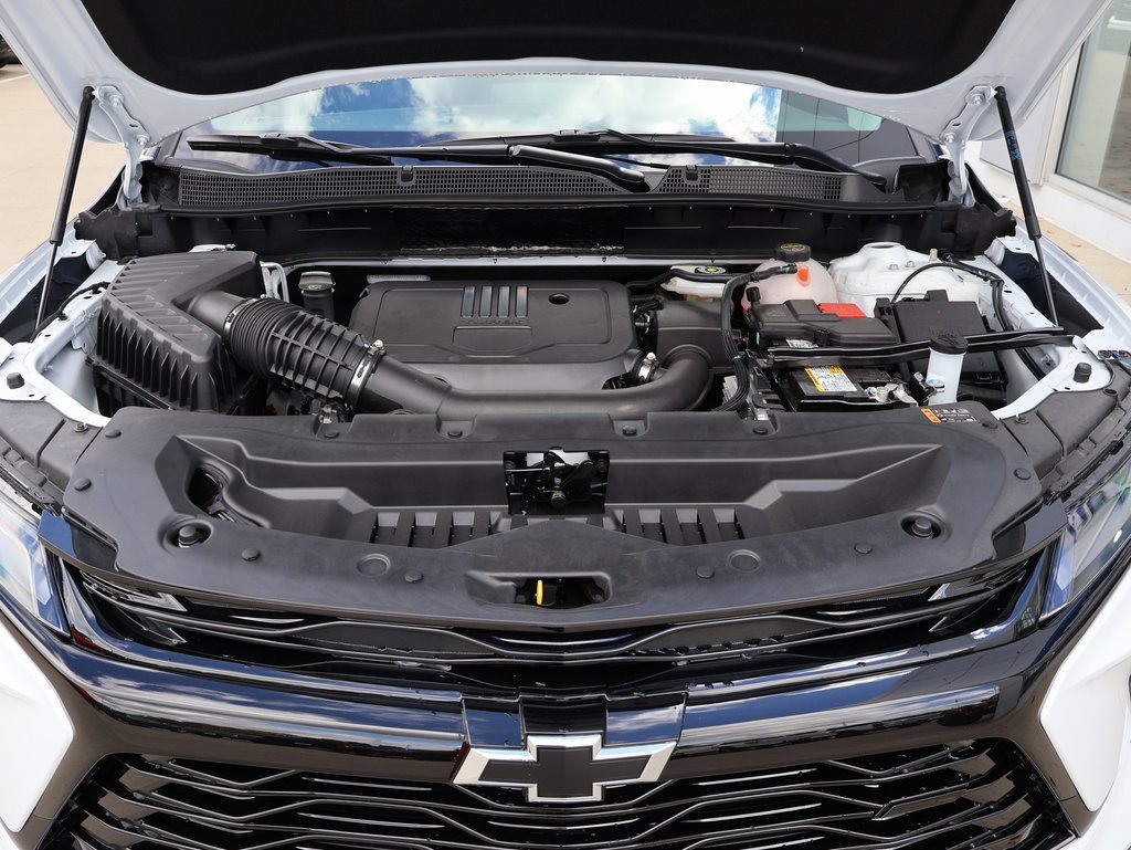 New 2025 Chevrolet Blazer LT w/ LPO, Black Sport Package image 37