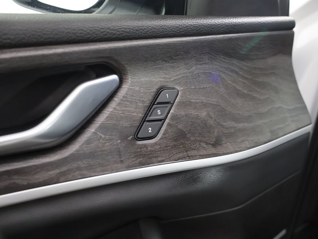 Used 2022 Jeep Grand Cherokee Limited AWD/4WD image 43
