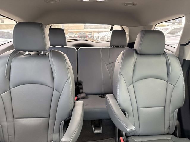 Used 2020 Buick Enclave Essence w/ Sound and Sites Package image 12