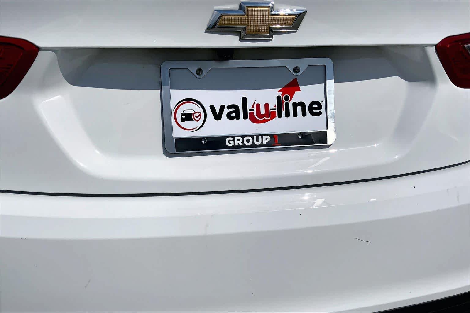 Used 2017 Chevrolet Malibu LT w/ Leather Package FWD image 10