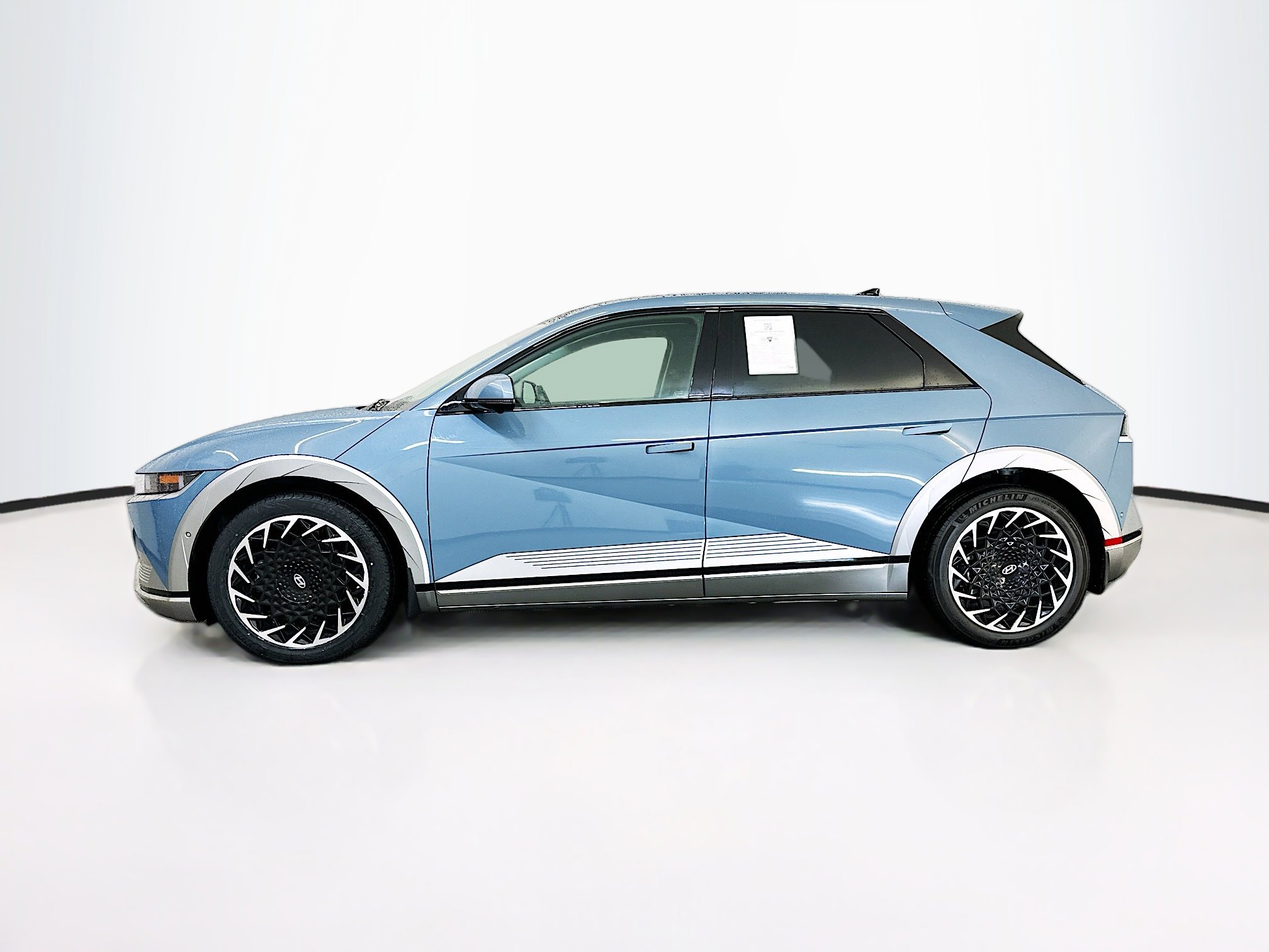 Used 2024 Hyundai Ioniq 5 Limited AWD/4WD image 4