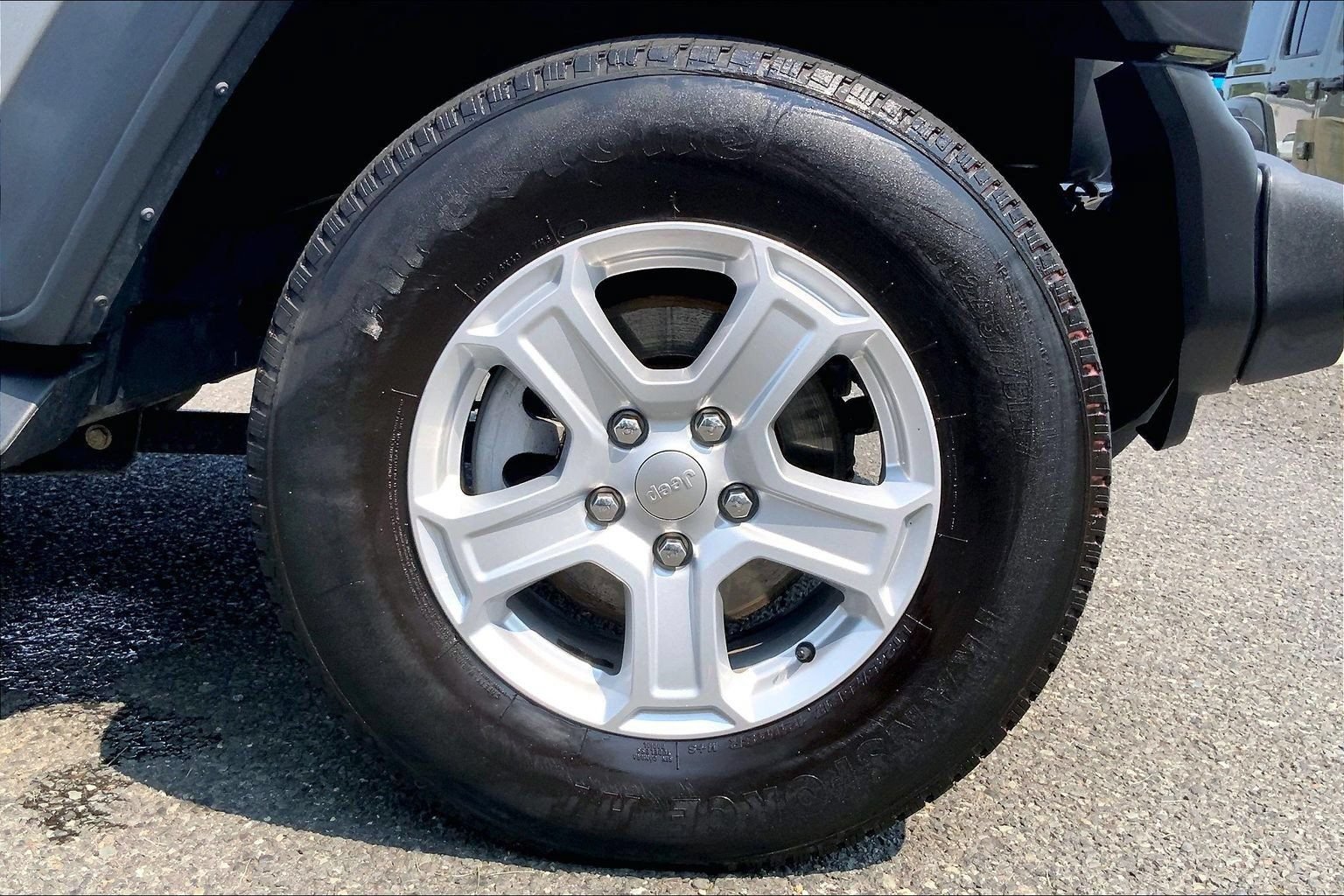 Used 2018 Jeep Wrangler Unlimited Sport S AWD/4WD image 9