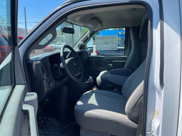 New 2025 Chevrolet Express 3500 w/ Power Convenience Package RWD image 6