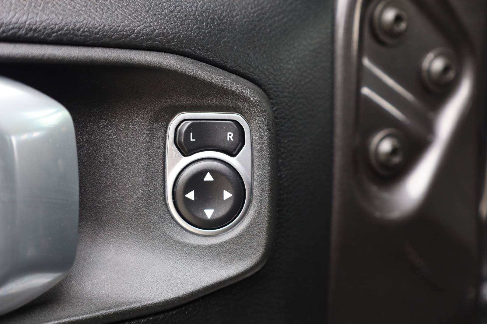 Used 2021 Jeep Wrangler Sport AWD/4WD image 27