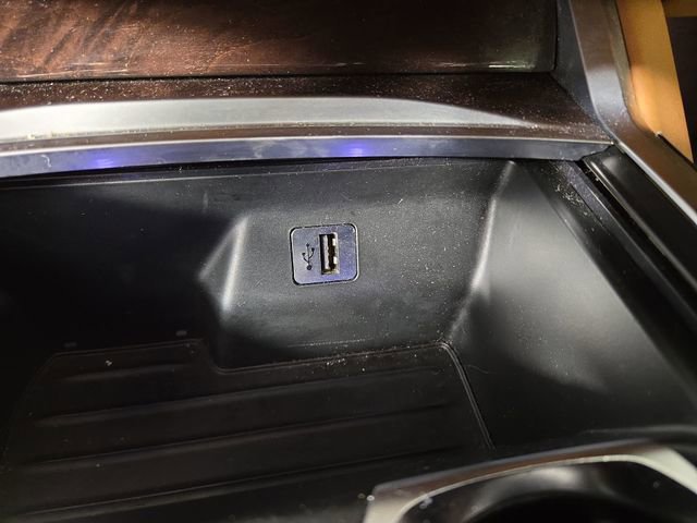 Used 2017 BMW 750i xDrive AWD/4WD image 25