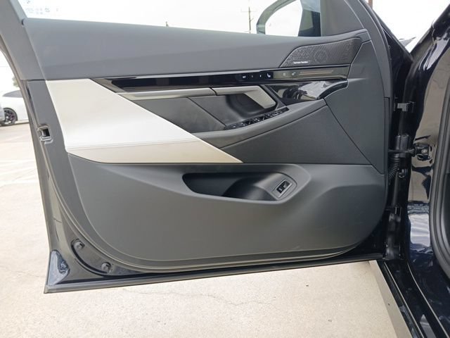 New 2026 BMW 530i RWD image 20