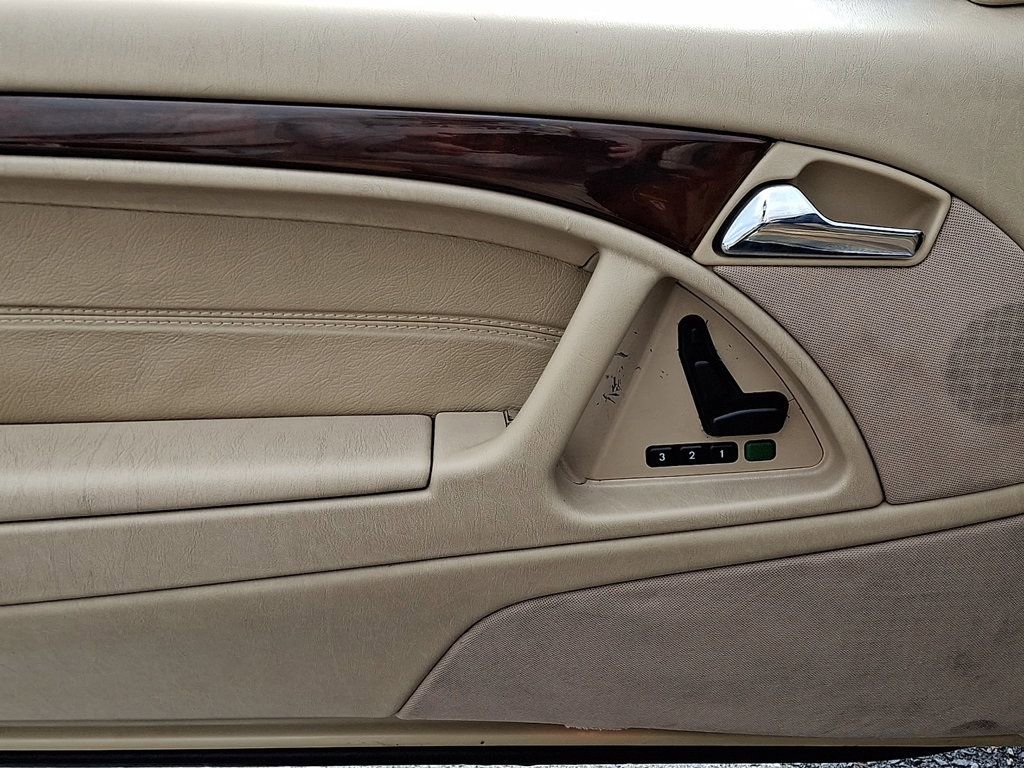 Used 1996 Mercedes-Benz SL 320 image 14