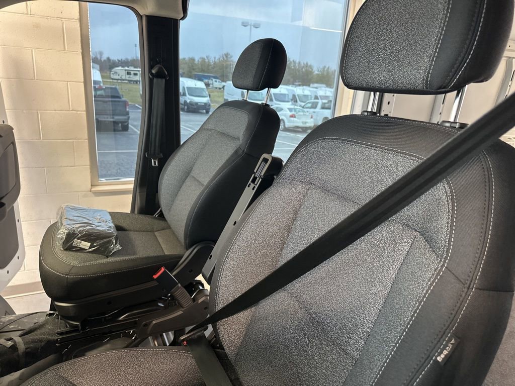 Used 2024 RAM ProMaster 2500 FWD image 34