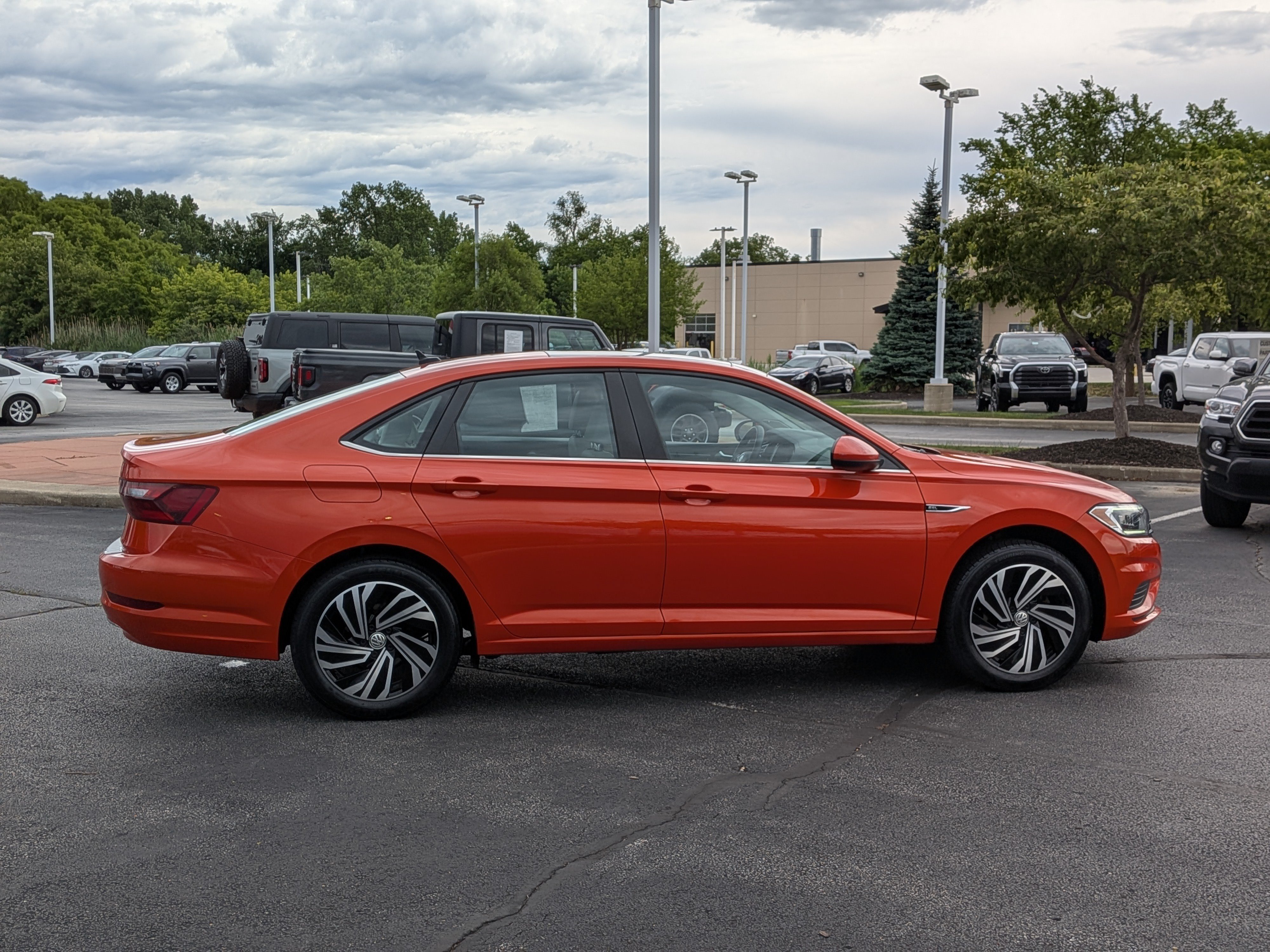 Used 2020 Volkswagen Jetta SEL FWD image 9