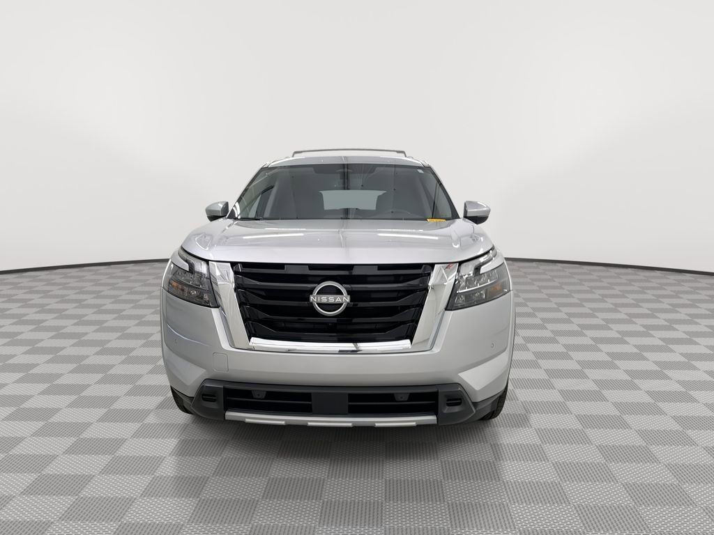 Certified 2025 Nissan Pathfinder SL w/ Cargo Package AWD/4WD image 4