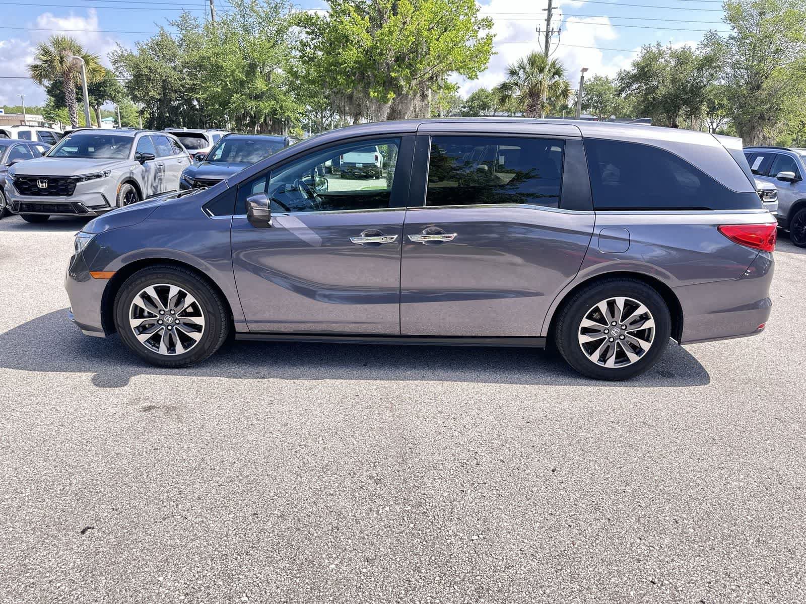 Used 2024 Honda Odyssey EX-L image 3