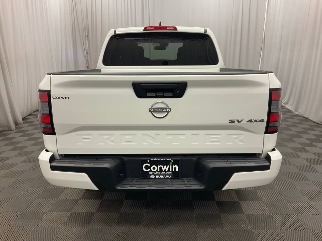 Used 2024 Nissan Frontier SV image 5
