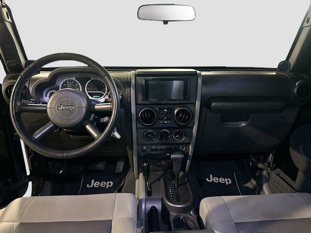 Used 2010 Jeep Wrangler Unlimited Rubicon image 10