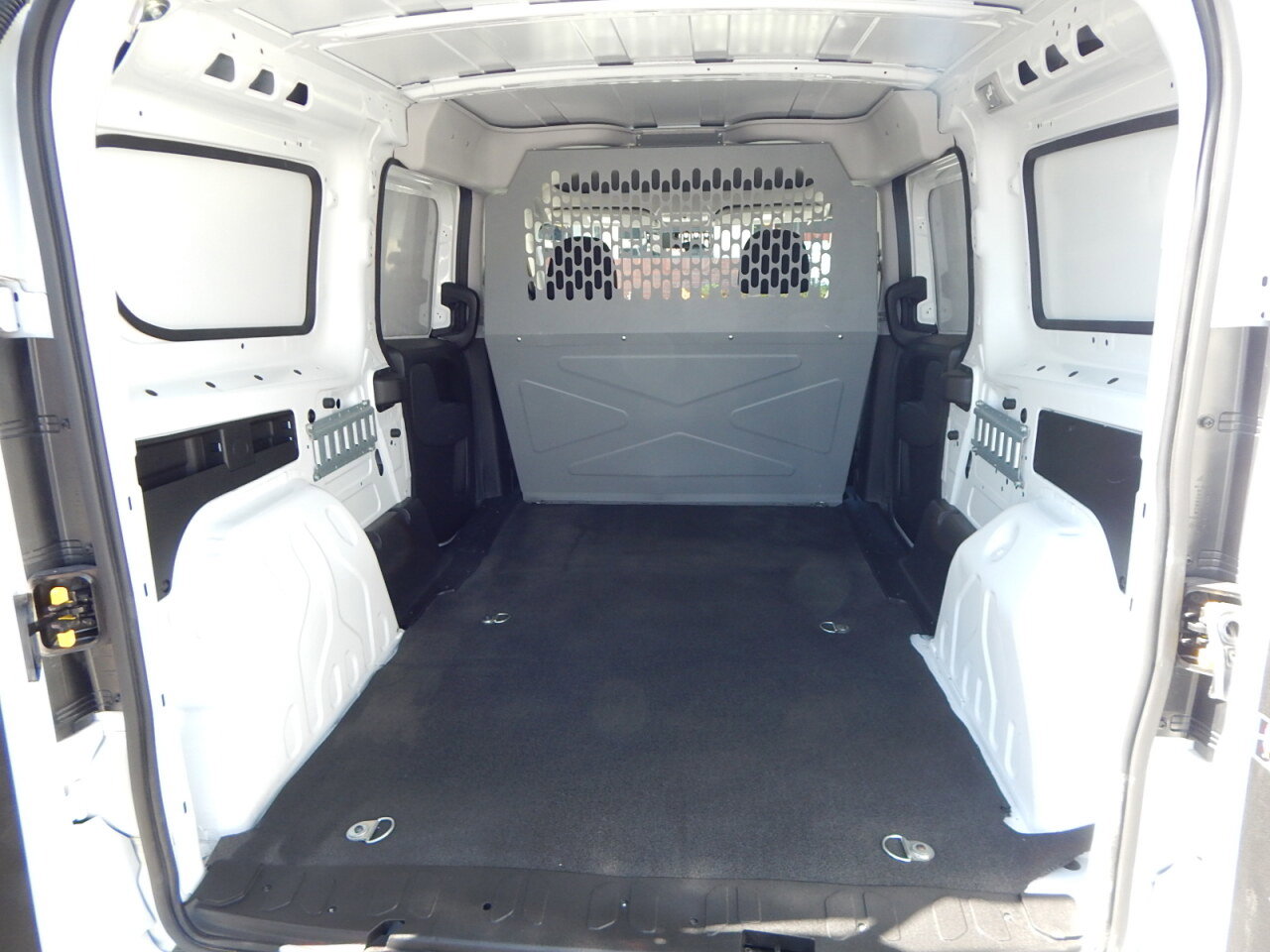 Used 2022 RAM ProMaster City Tradesman FWD image 3