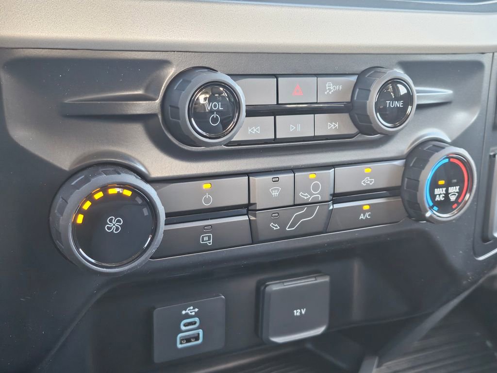 New 2026 Ford F250 XL w/ XL Chrome Package image 15