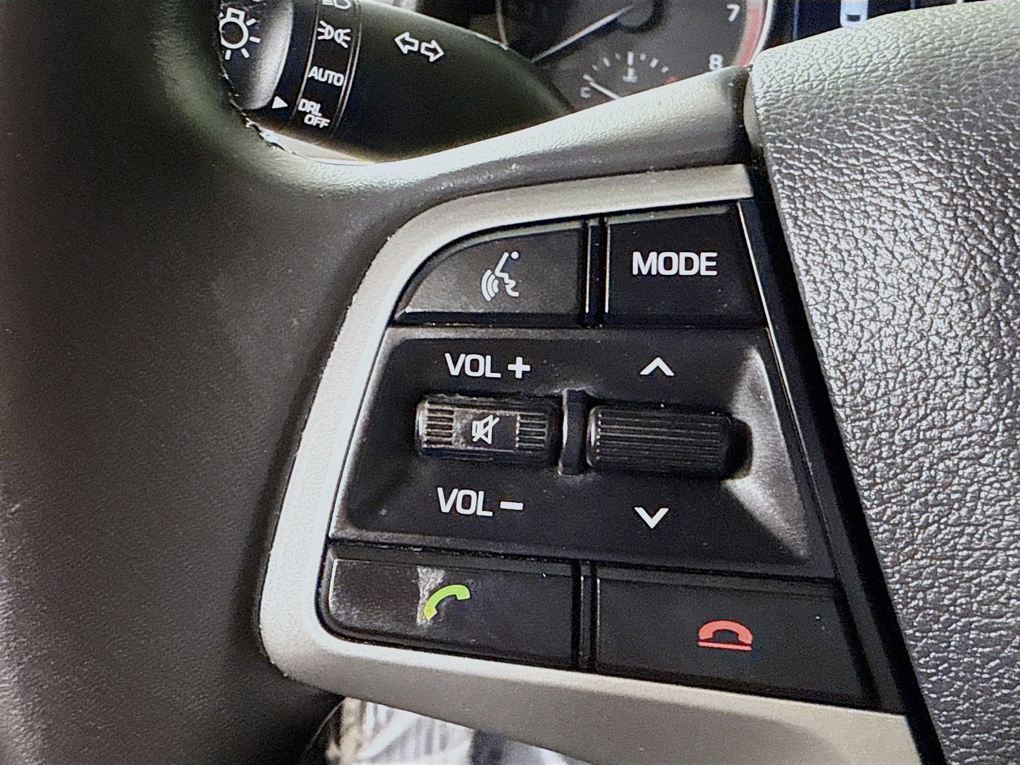 Used 2017 Hyundai Elantra Limited image 14