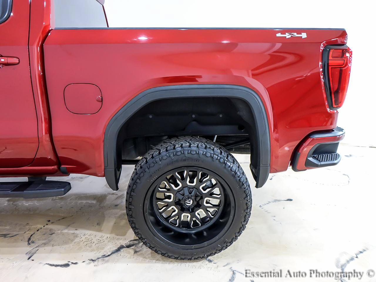 Used 2021 GMC Sierra 1500 Elevation w/ LPO, Elevation Black Package AWD/4WD image 12