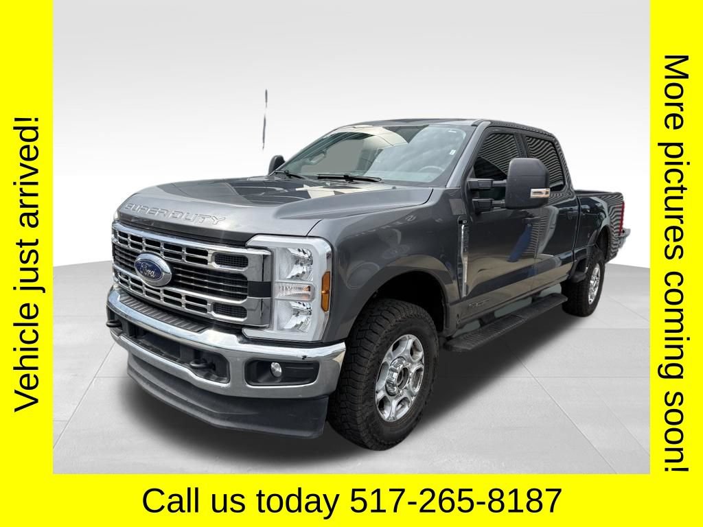 Used 2025 Ford F250 XLT w/ FX4 Off-Road Package AWD/4WD image 2