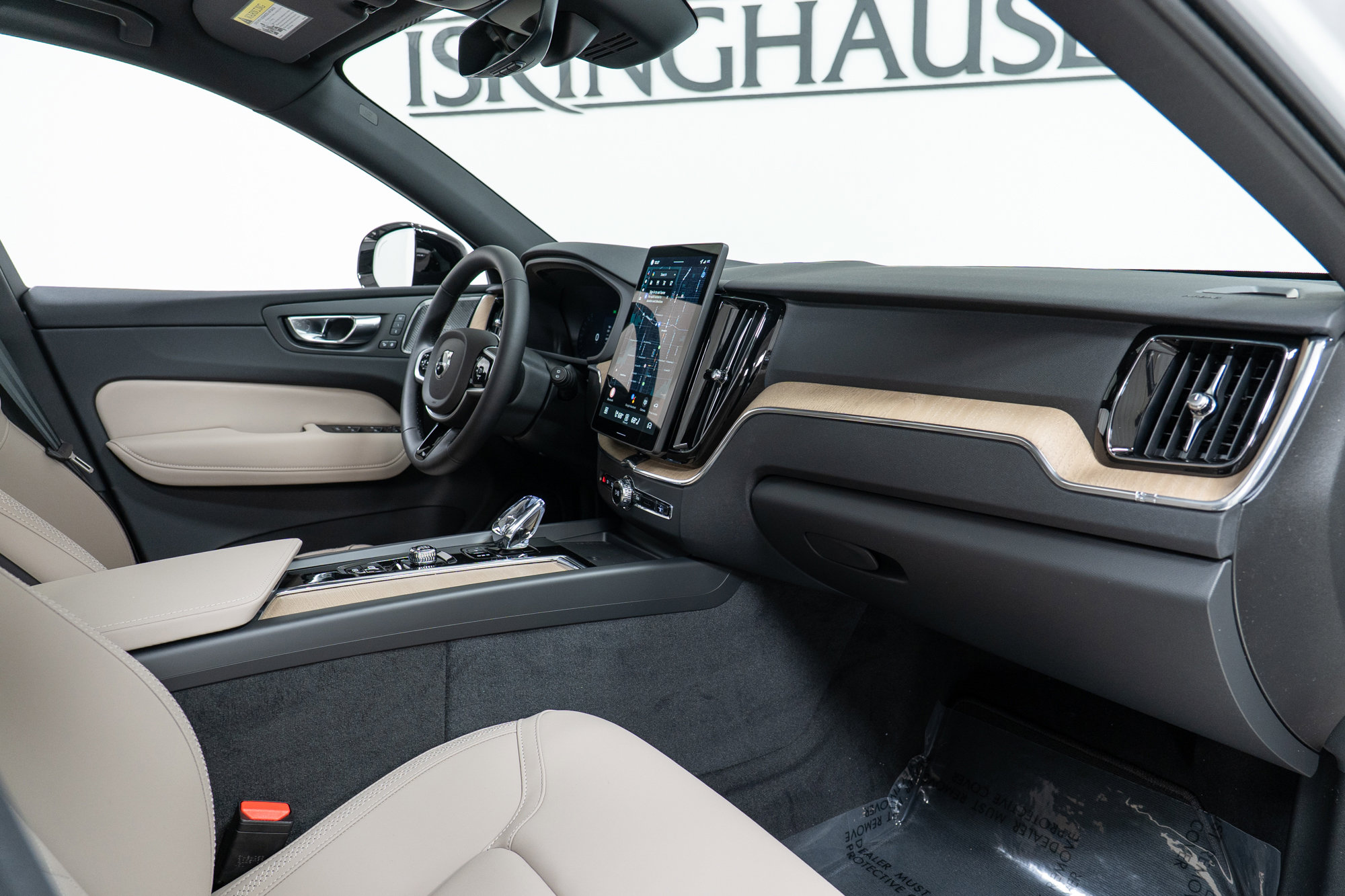 New 2026 Volvo XC60 B5 Plus w/ Climate Package image 21