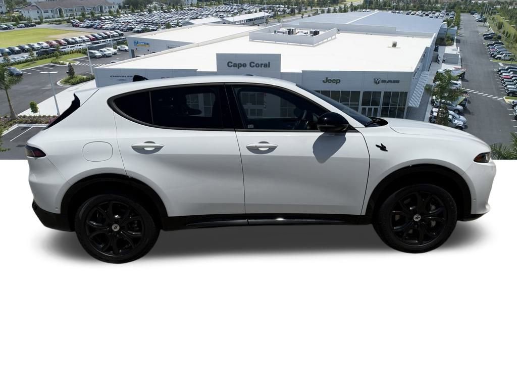 New 2025 Dodge Hornet R/T w/ Tech Pack image 4