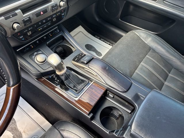 Used 2017 Lexus ES 350 w/ Luxury Package image 18