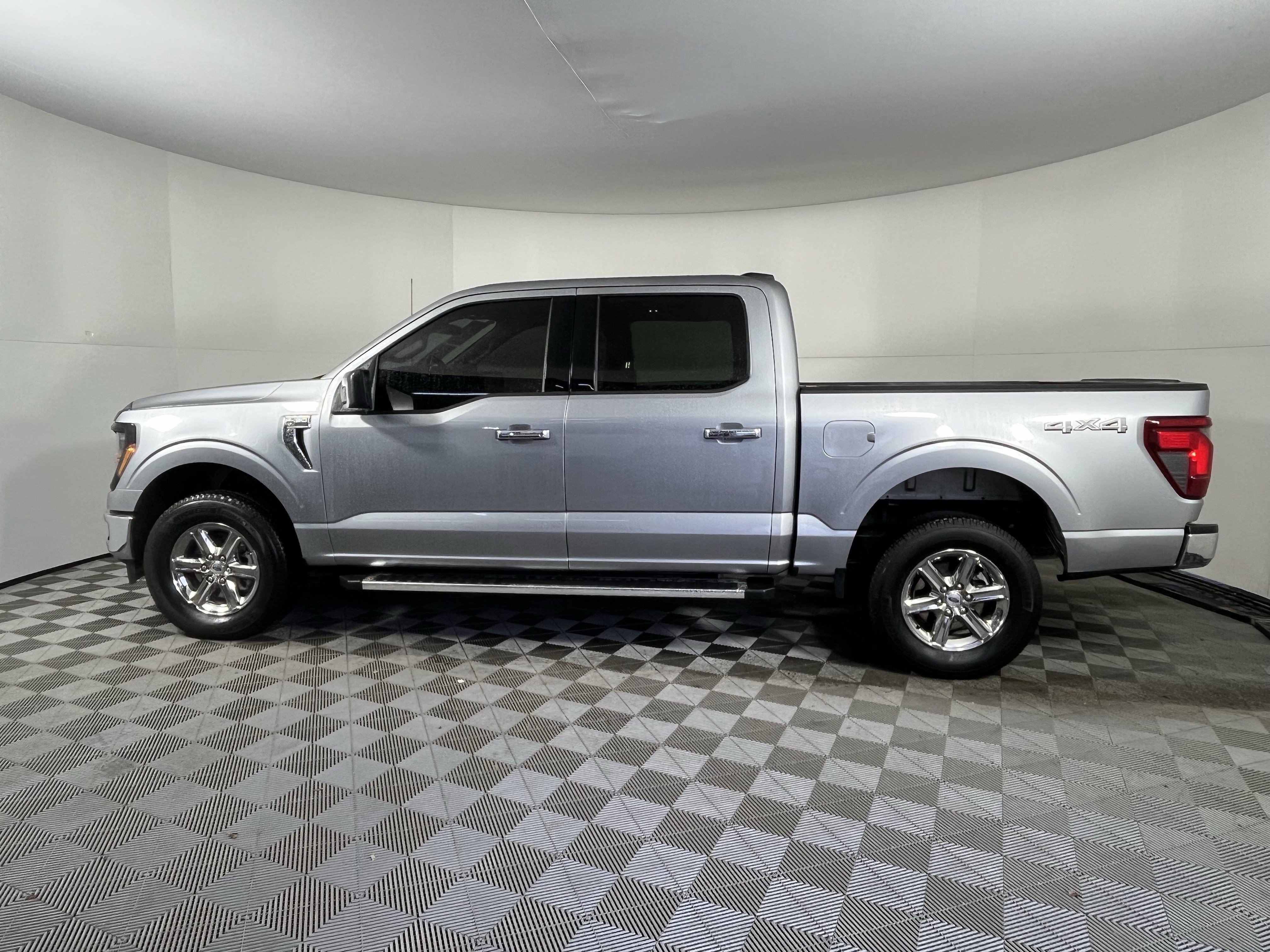 Used 2025 Ford F150 XLT w/ Equipment Group 301A Standard image 2