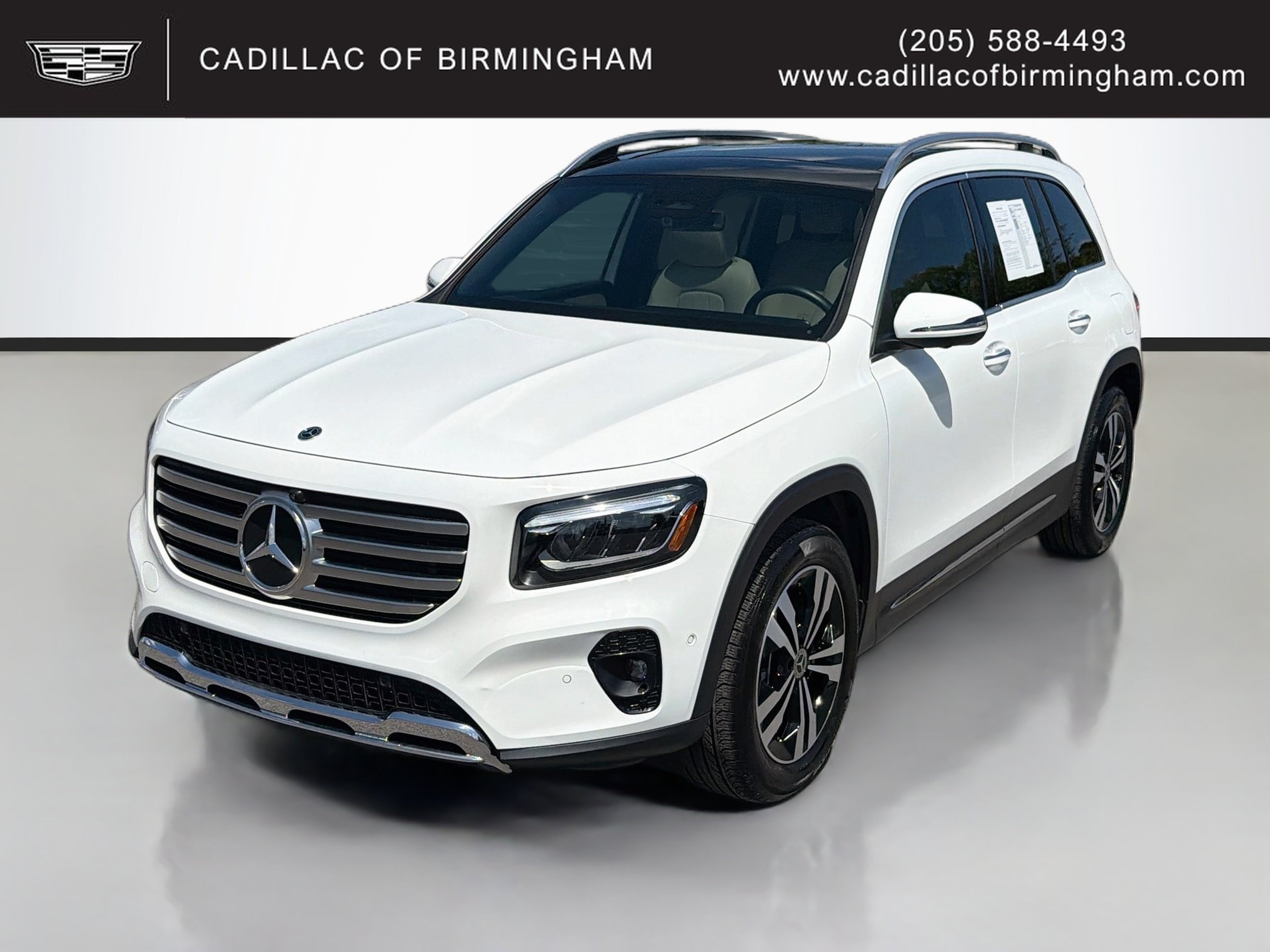 Used 2025 Mercedes-Benz GLB 250 image 1