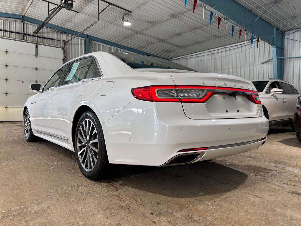 Used 2017 Lincoln Continental Select w/ Technology Package image 5
