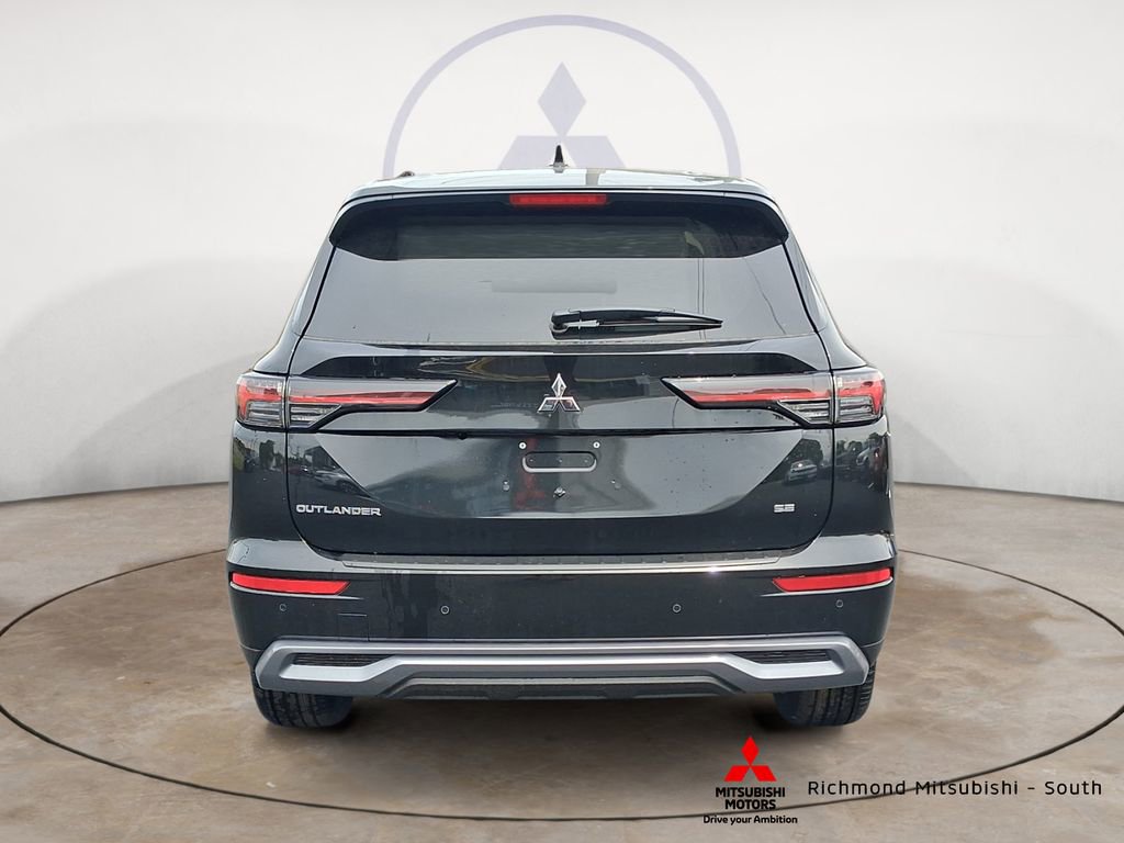 New 2026 Mitsubishi Outlander SE FWD image 4