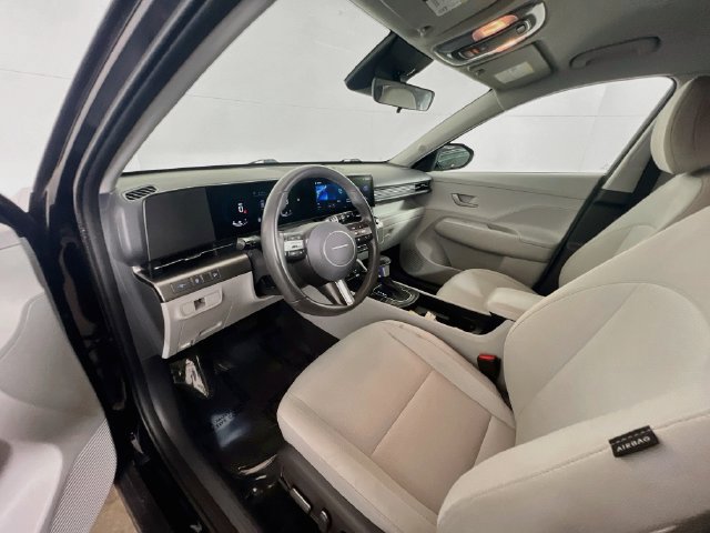 Used 2025 Hyundai Kona SEL FWD image 15