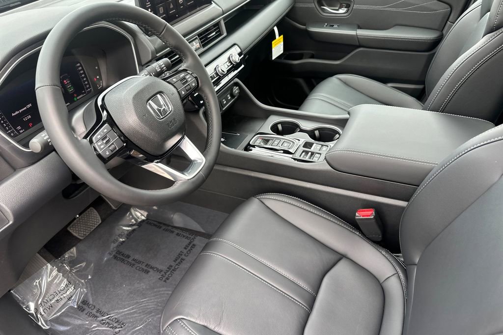 New 2026 Honda Pilot Touring image 9