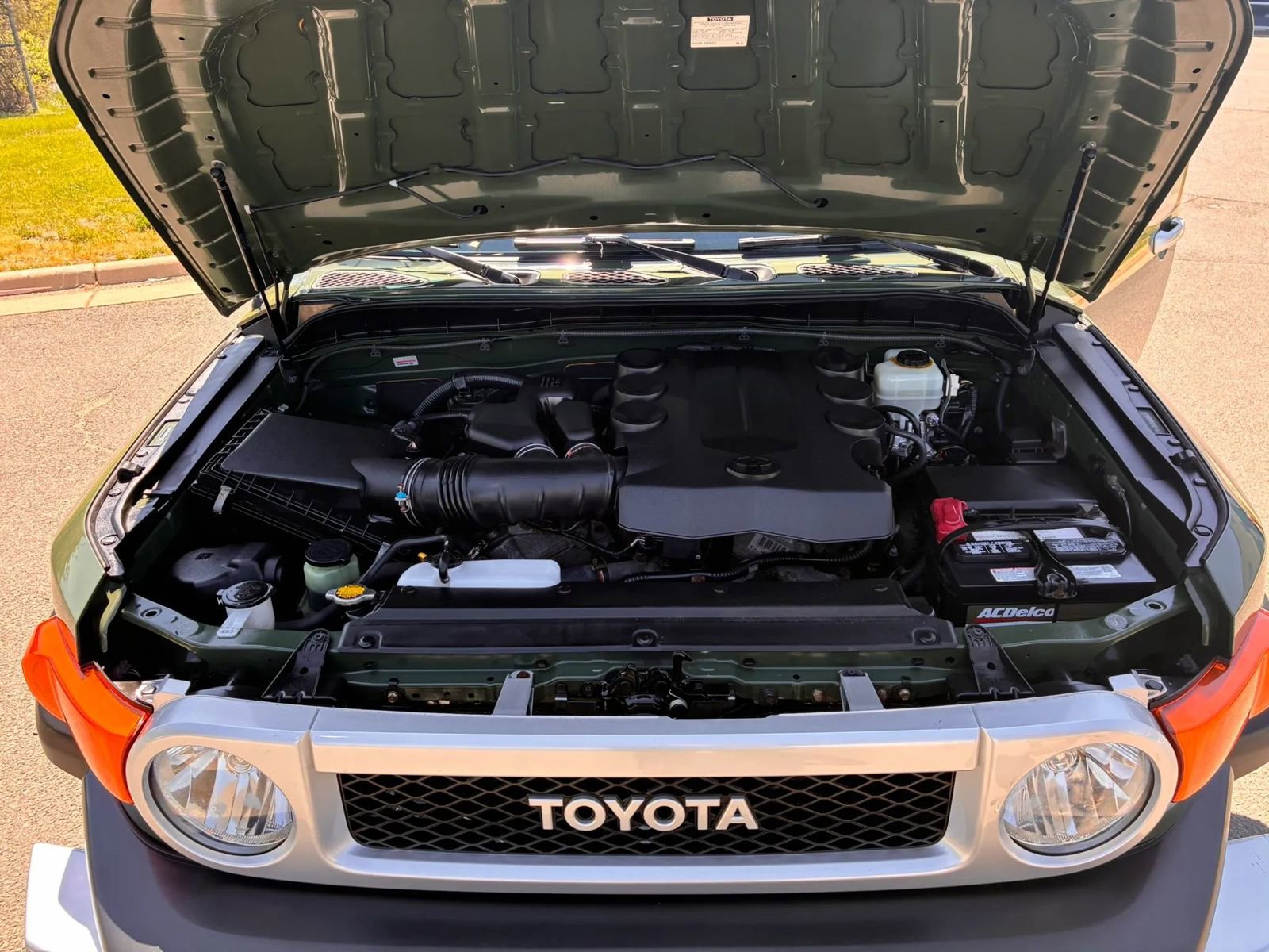 Used 2014 Toyota FJ Cruiser 4WD w/ Upgrade Package image 40