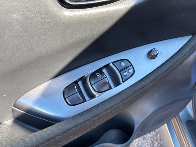 Used 2025 Nissan Leaf S FWD image 16