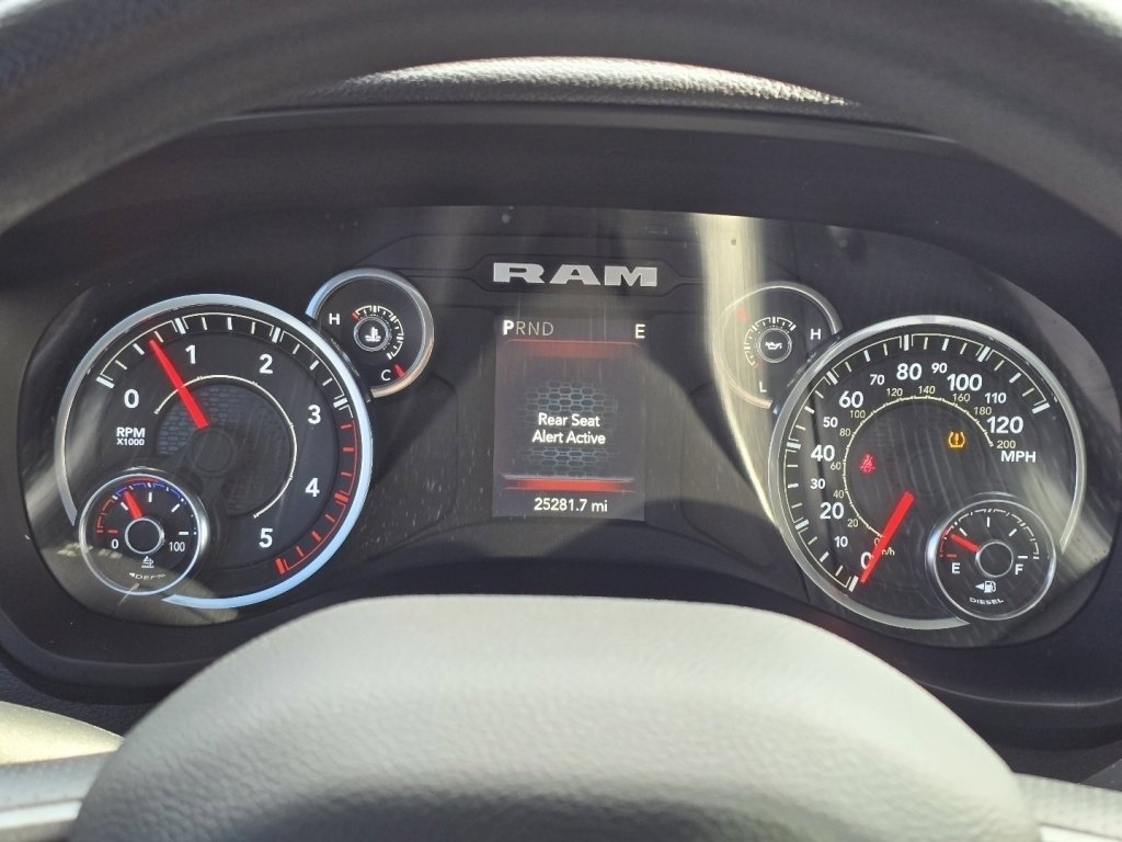 Used 2024 RAM 2500 Tradesman w/ Chrome Appearance Group image 23