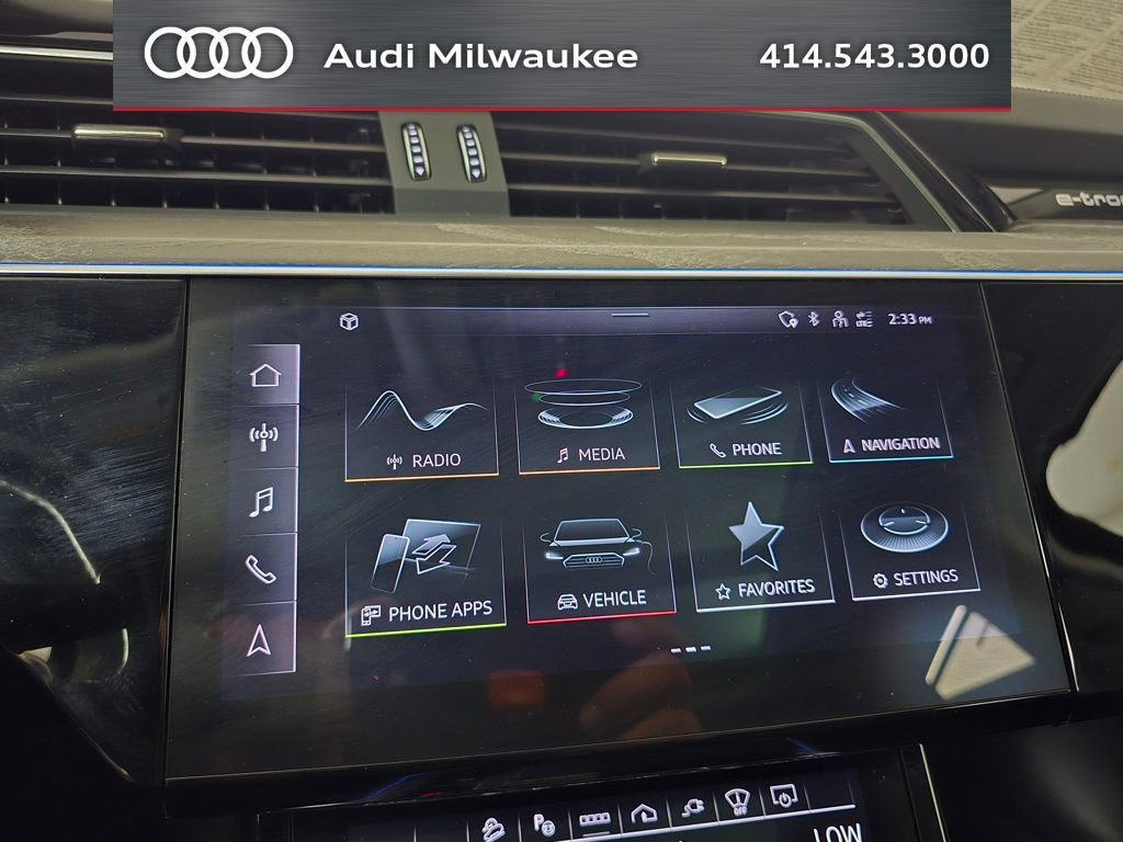 Used 2024 Audi Q8 e-tron Prestige w/ Prestige Package AWD/4WD image 25