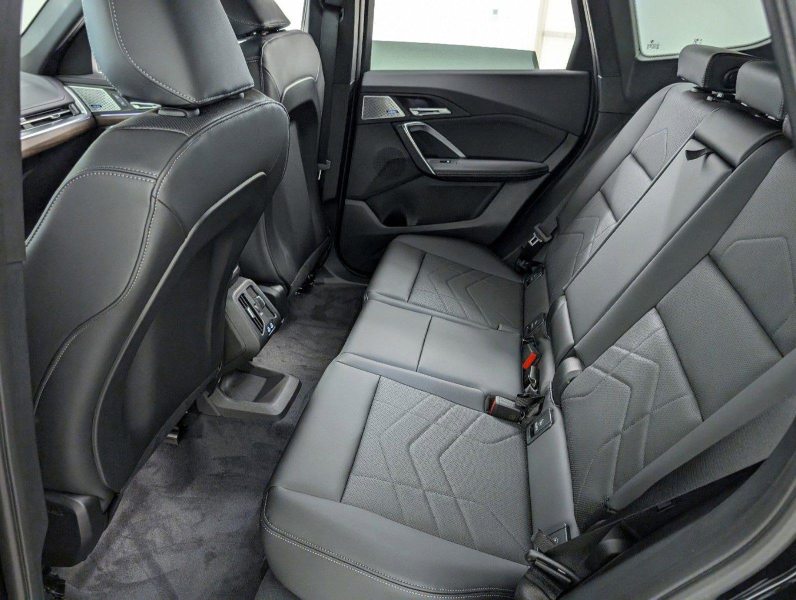 Used 2025 BMW X1 xDrive28i w/ Convenience Package AWD/4WD image 13