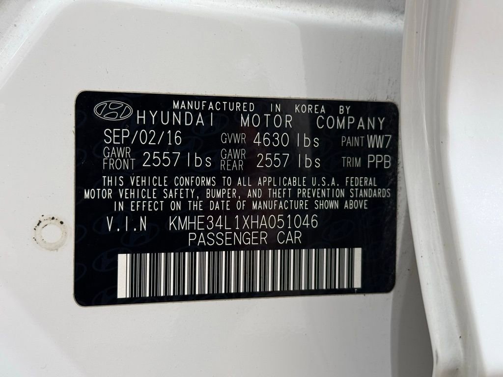 Used 2017 Hyundai Sonata Limited w/ Ultimate Package 02 image 32