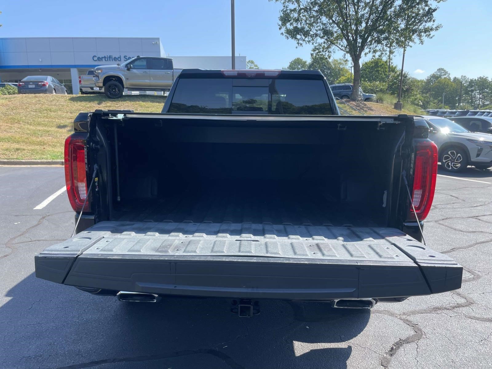 Used 2021 GMC Sierra 1500 AT4 w/ AT4 Value Package AWD/4WD image 8