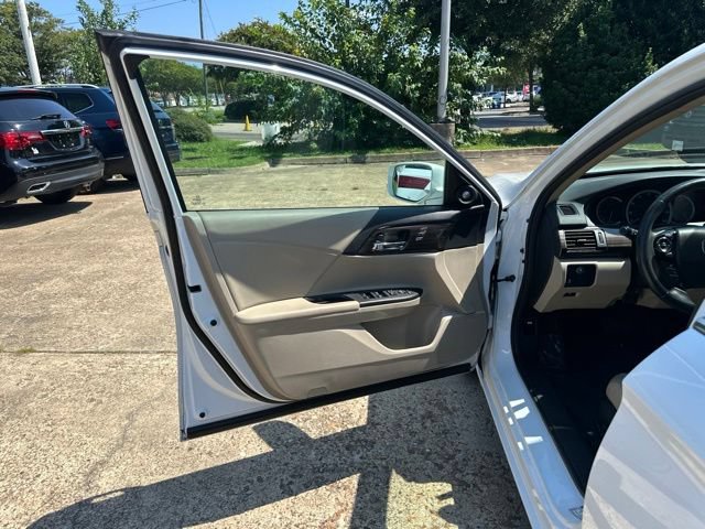 Used 2016 Honda Accord EX-L image 25