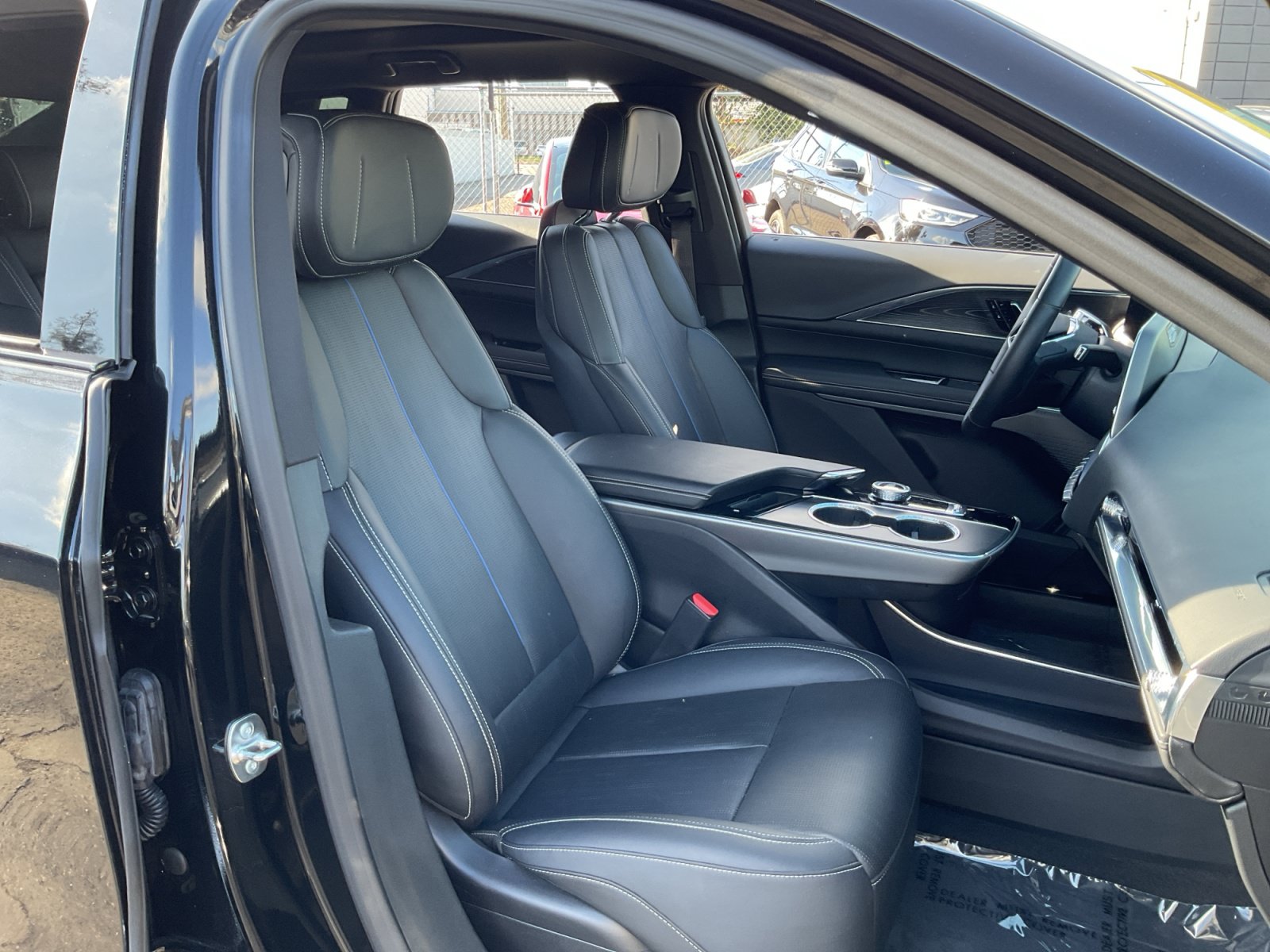 Used 2024 Cadillac Lyriq Sport AWD/4WD image 21