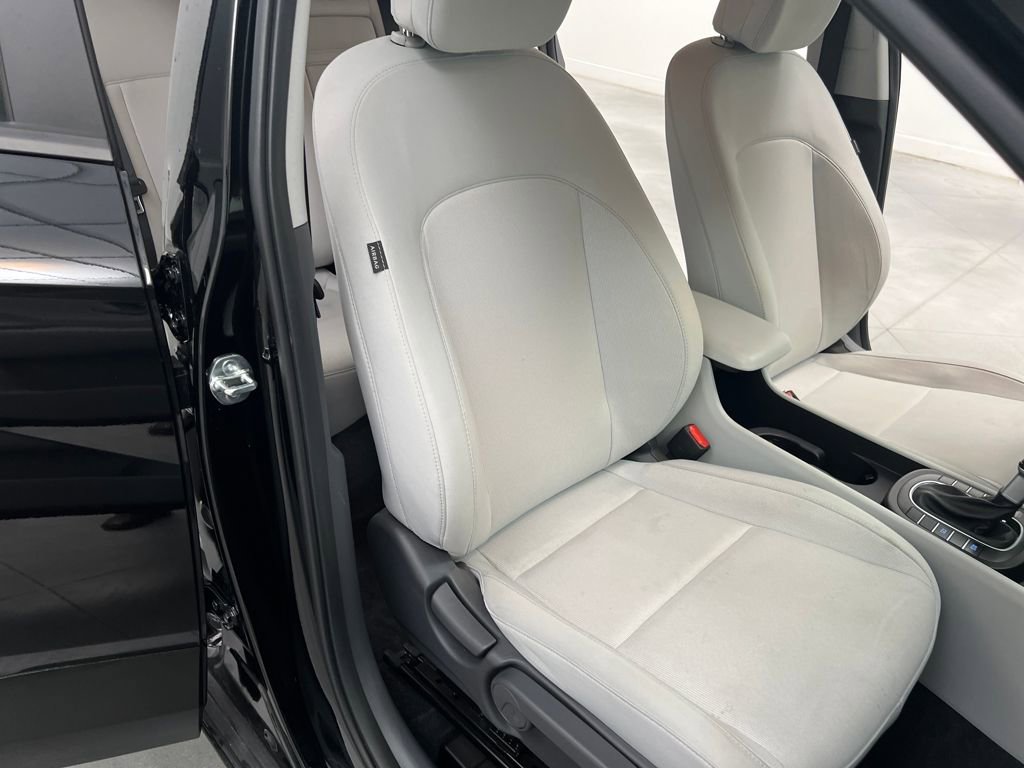 Used 2025 Hyundai Kona SEL image 23