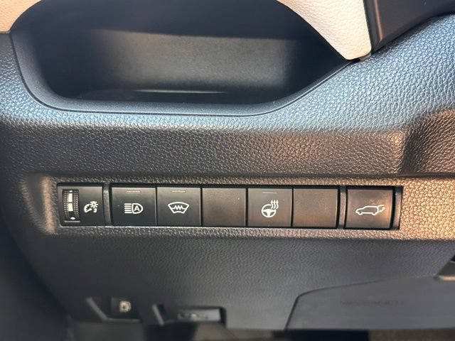 Used 2023 Toyota RAV4 XLE Premium AWD/4WD image 19