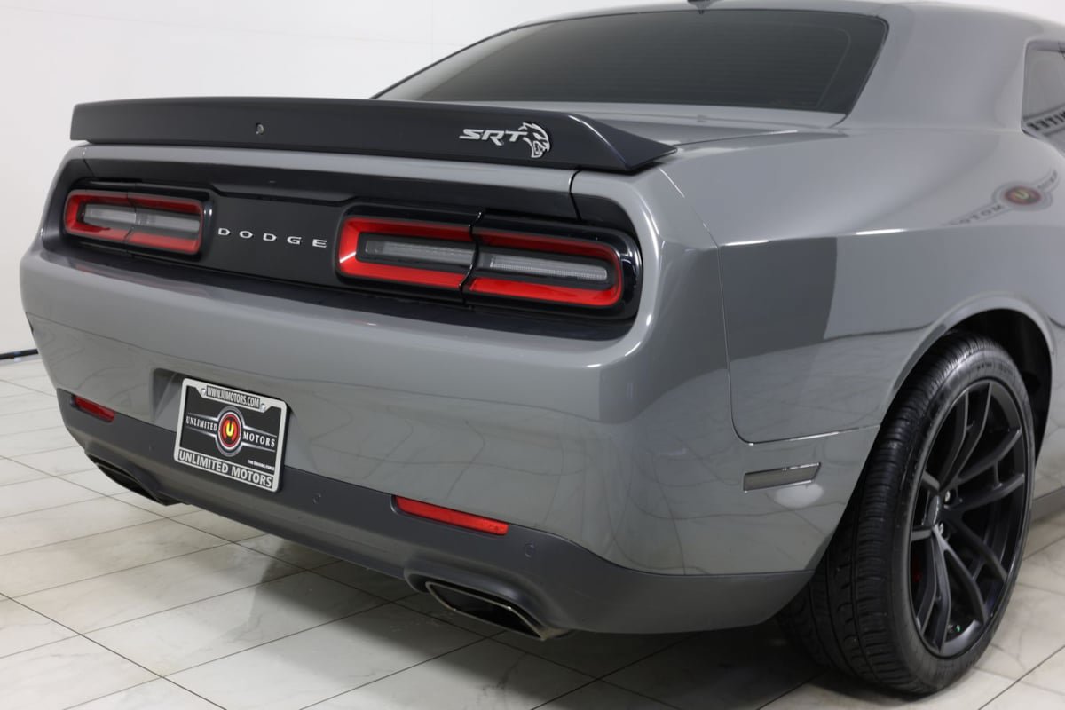Used 2023 Dodge Challenger SRT Hellcat w/ Driver Convenience Group RWD image 39