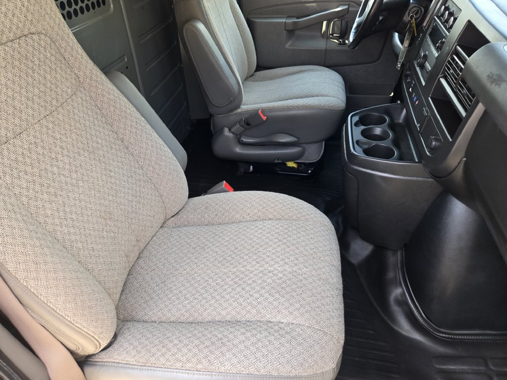 Used 2021 Chevrolet Express 2500 w/ Driver Convenience Package RWD image 14