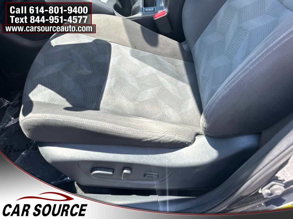 Used 2016 Nissan Rogue SV w/ SV Premium Package AWD/4WD image 10