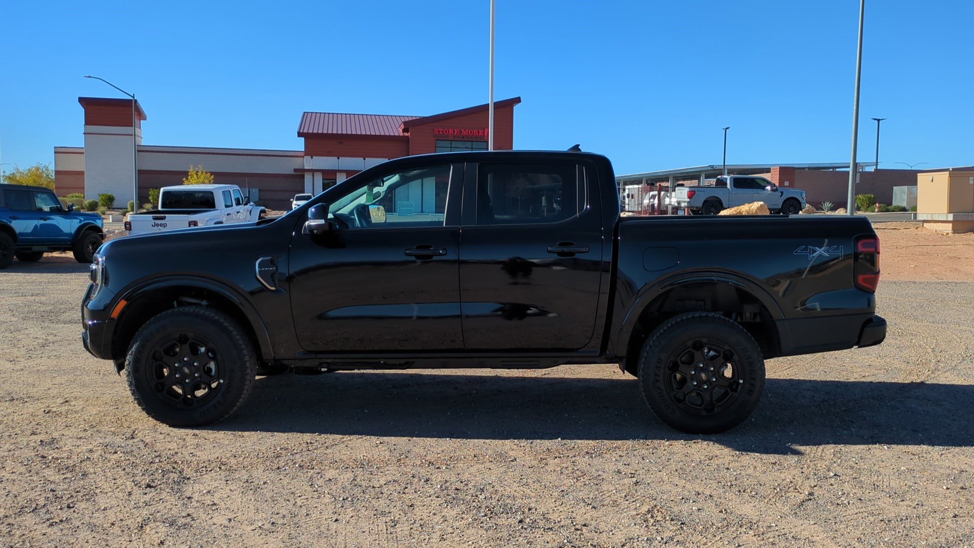 Used 2025 Ford Ranger Lariat w/ Black Appearance Package image 7