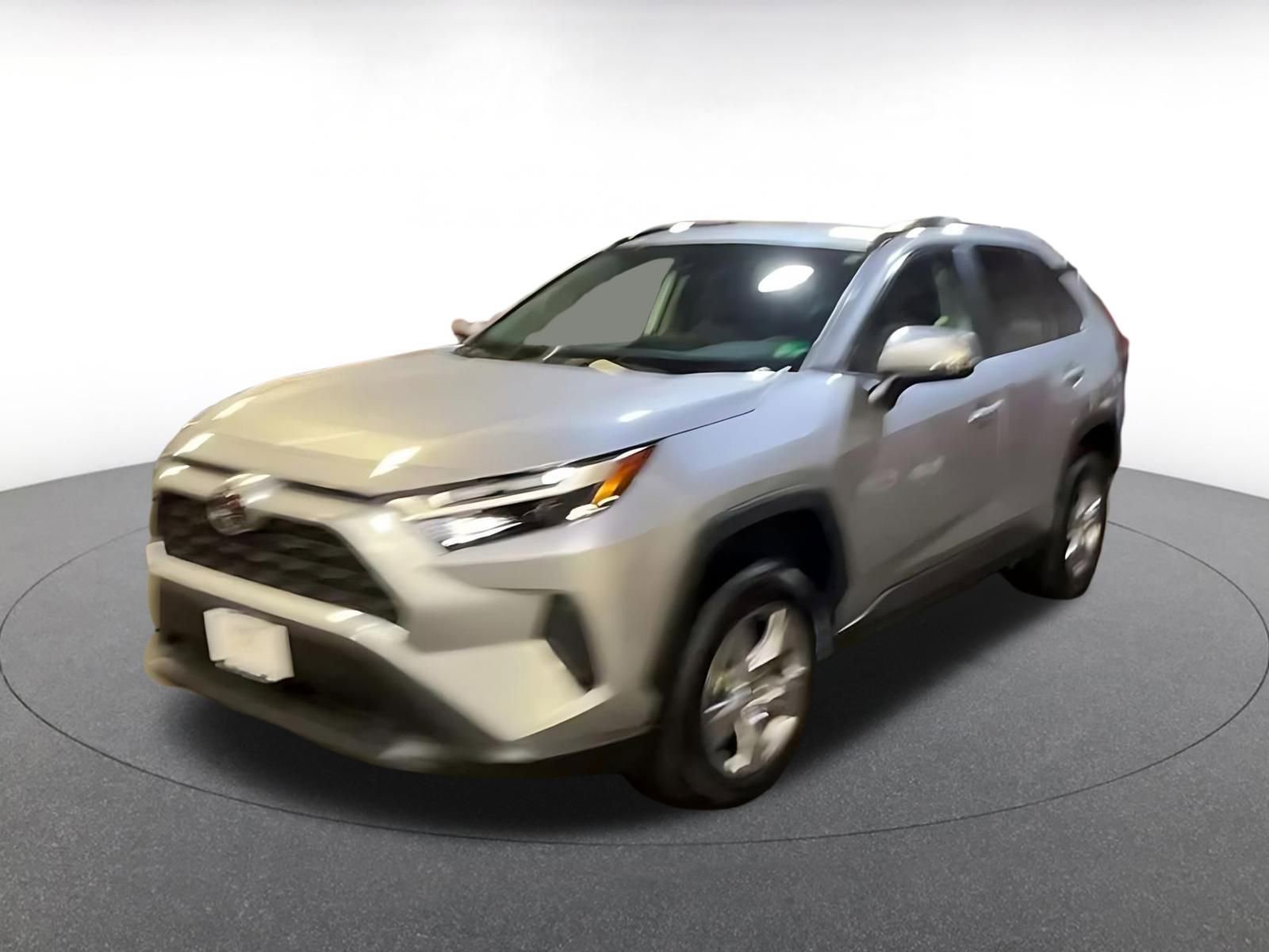 Used 2025 Toyota RAV4 XLE image 7