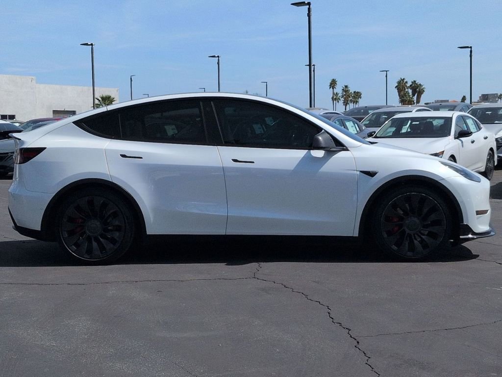 Used 2022 Tesla Model Y Performance image 5