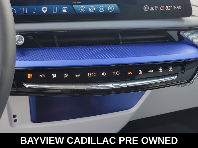 Used 2027 Cadillac Optiq Luxury RWD image 16